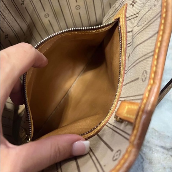 Louis Vuitton Neverfull mm - Picture 5 of 8